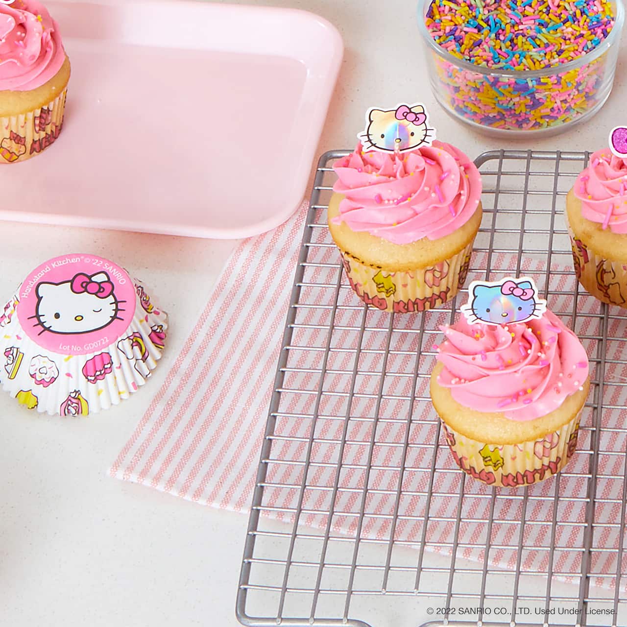 Handstand Kitchen® Hello Kitty® Baking Cups, 24ct.